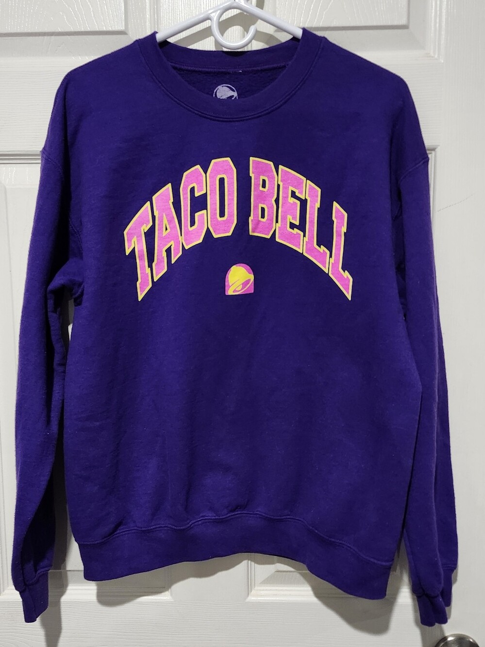 Taco Bell Purple Logo Crewneck Sweatshirt Size Medium